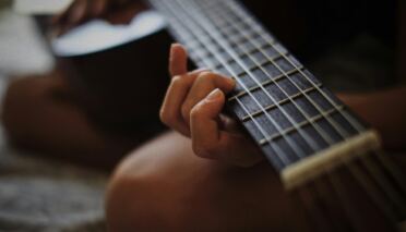 Dextérité à la guitare : 10 exercices efficaces pour l’améliorer 4 dexterite guitare